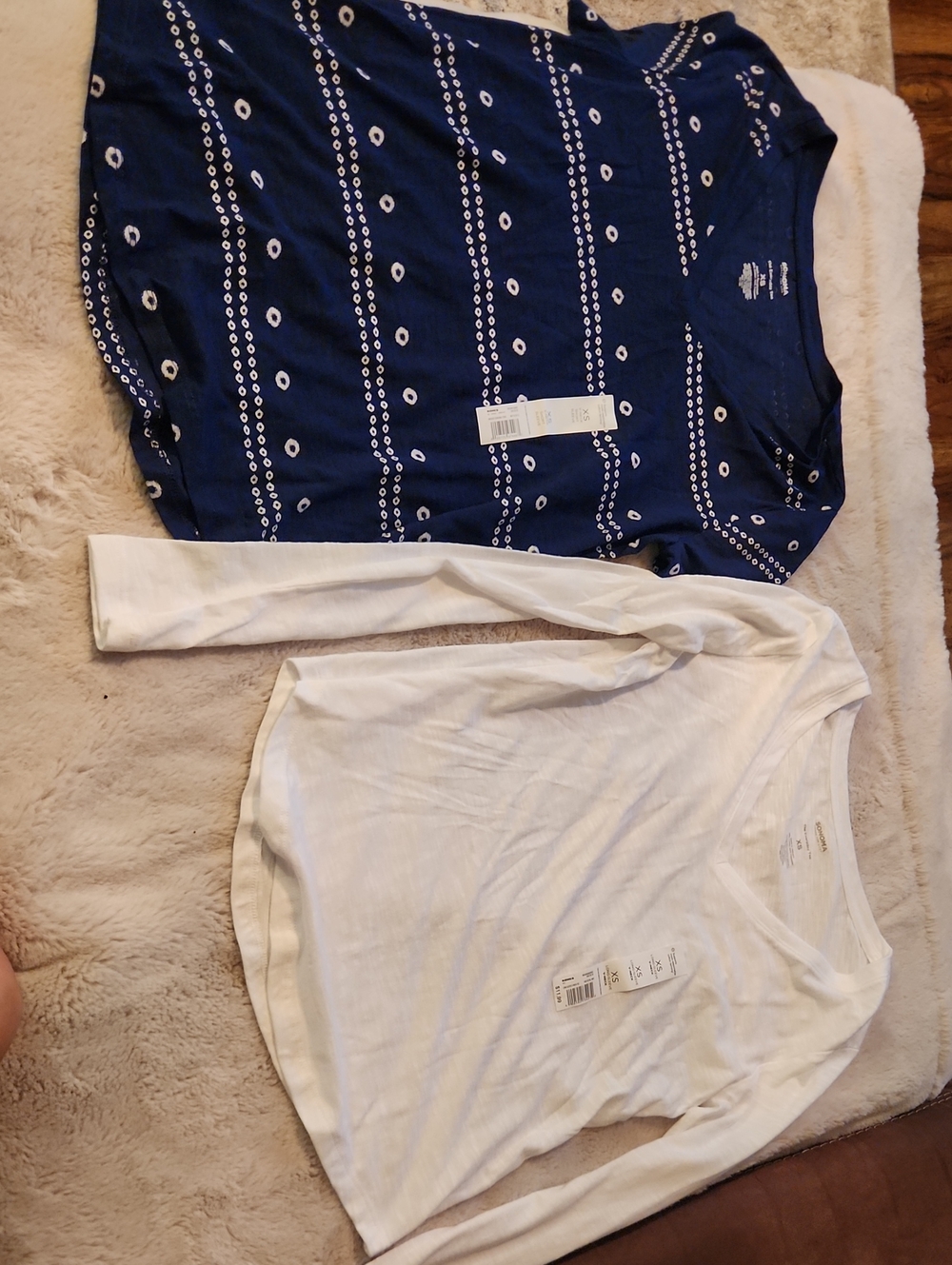 Sonoma Navy Patterned Short-Sleeve Top & White Long-Sleeve Tee - BUNDLE